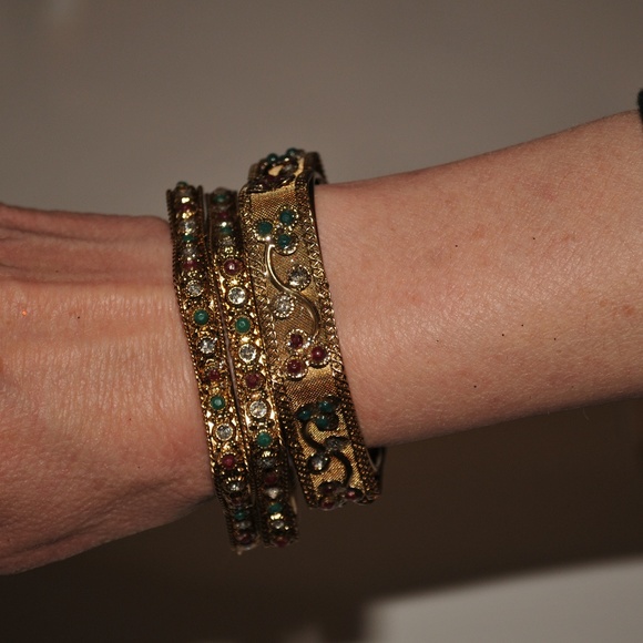 Rhinestone Beautiful Bracelet 3 Bracelet - 8009 - Picture 2 of 6